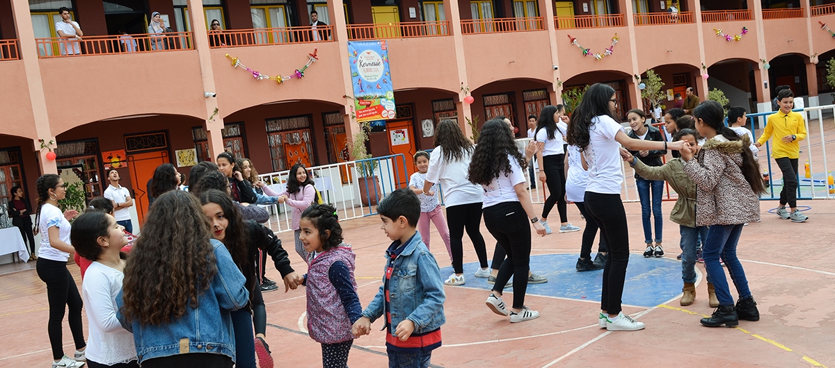 La merveilleuse Kermesse du Club de Solidarit&eacute; ELARAKI Ennakhil sous le th&egrave;me: "Une action sociale, pour une &eacute;cole rurale".